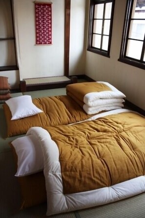 Basic Quadruple Room, Multiple Beds, Non Smoking | In-room safe, free WiFi