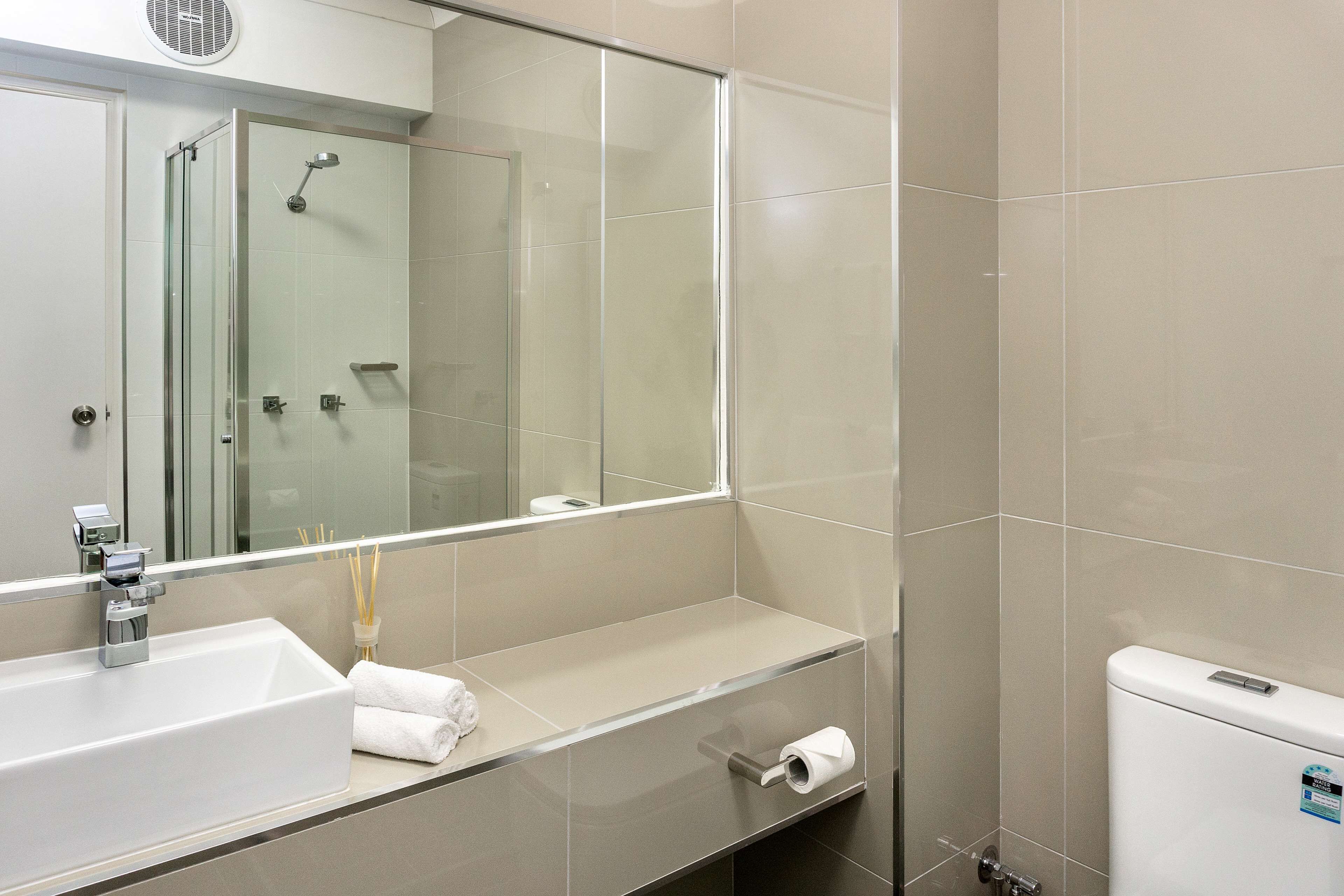 shower, free toiletries, hair dryer, slippers