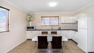 Superior Apartment, 2 Bedrooms, Non Smoking | Private kitchen | Coffee/tea maker, electric kettle