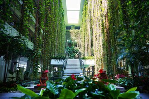 Interior entrance - Palace in Moon Beach (Onna)