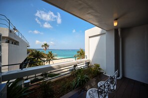 [Ocean View] Standard Twin Room, 36 sqm | Balcony - Palace in Moon Beach (Onna)
