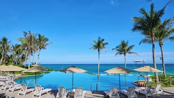 Outdoor pool, sun loungers