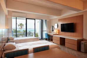 In-room safe, desk, blackout drapes, free WiFi - Palace in Moon Beach (Onna)