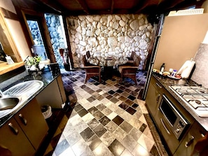 Luxury Villa, 2 Bedrooms, Private Pool, Beachfront | Private kitchen