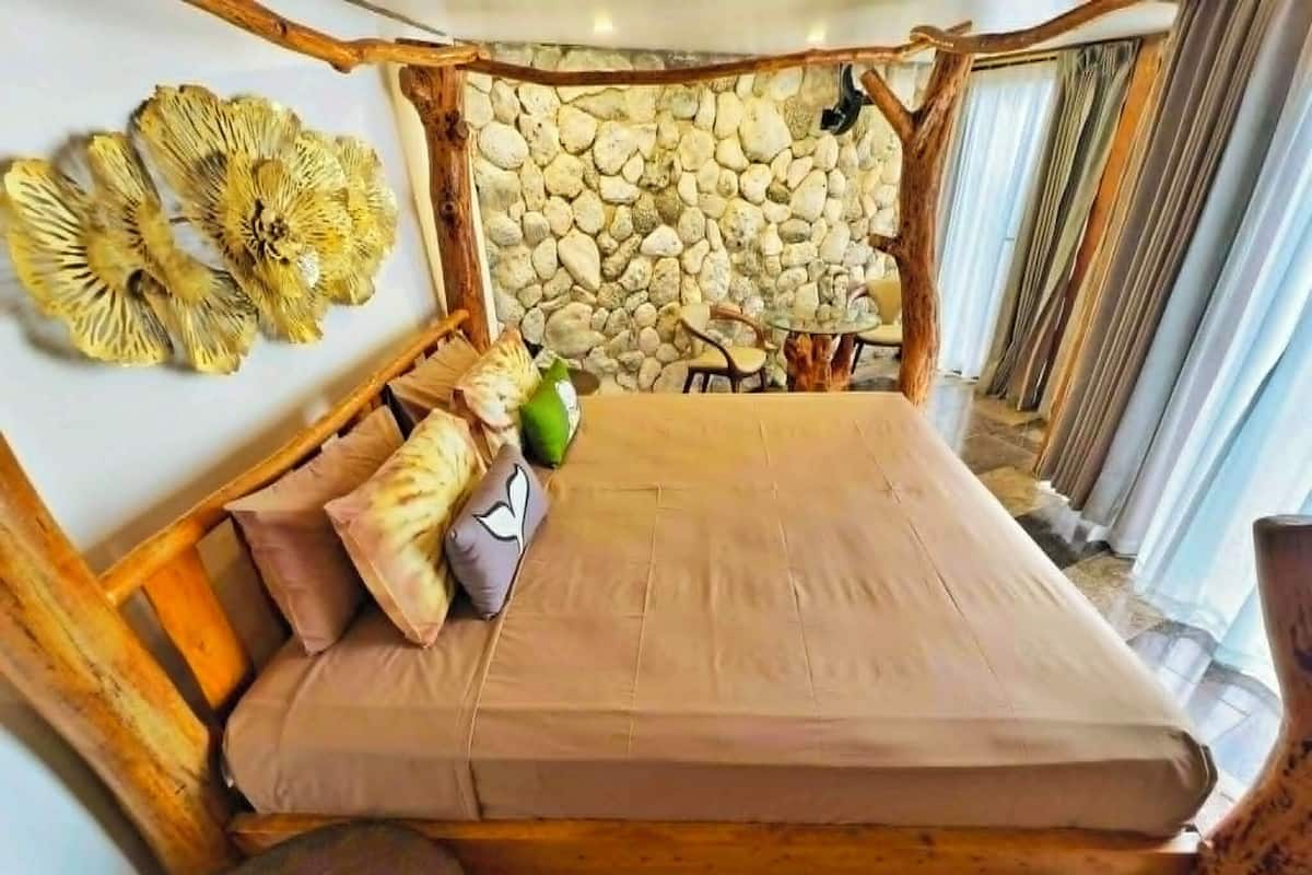 Villa luxueuse, 2 chambres, piscine privée, en face de la plage | Coffre-fort, fer et planche à repasser, accÚs au Wi-Fi (inclus)
