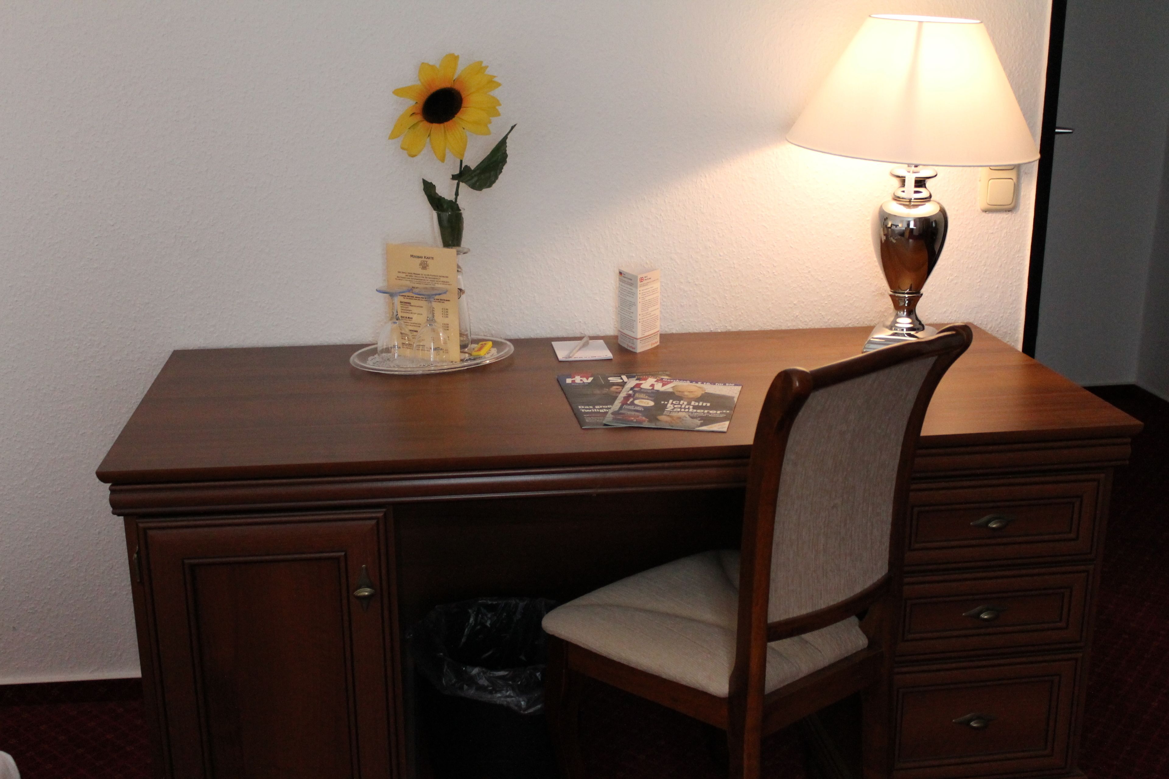 hypo-allergenic bedding, minibar, in-room safe, desk