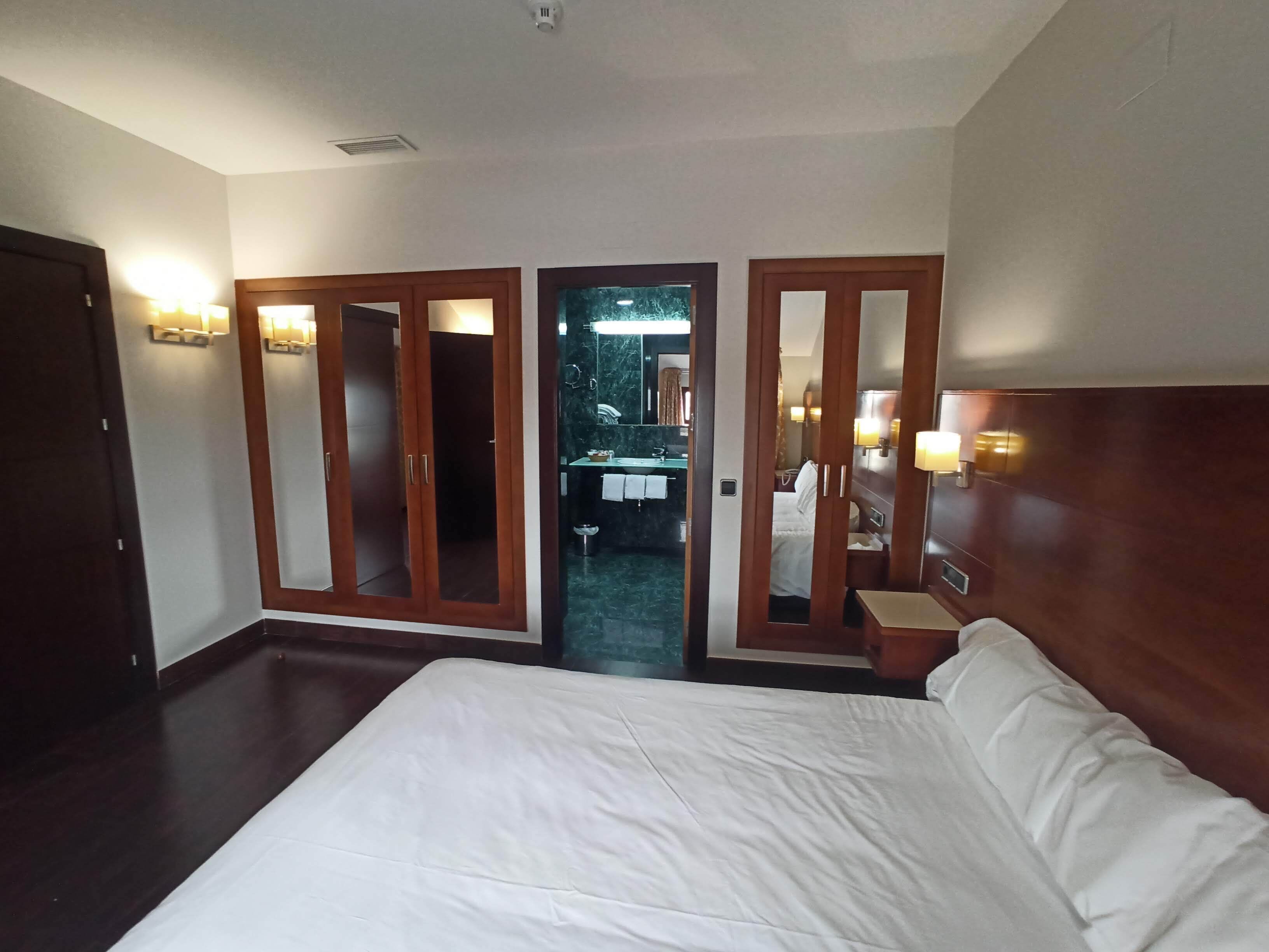 family quadruple room | 1 bedroom, minibar, in-room safe, desk