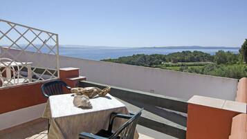 Double or Twin Room | Balcony