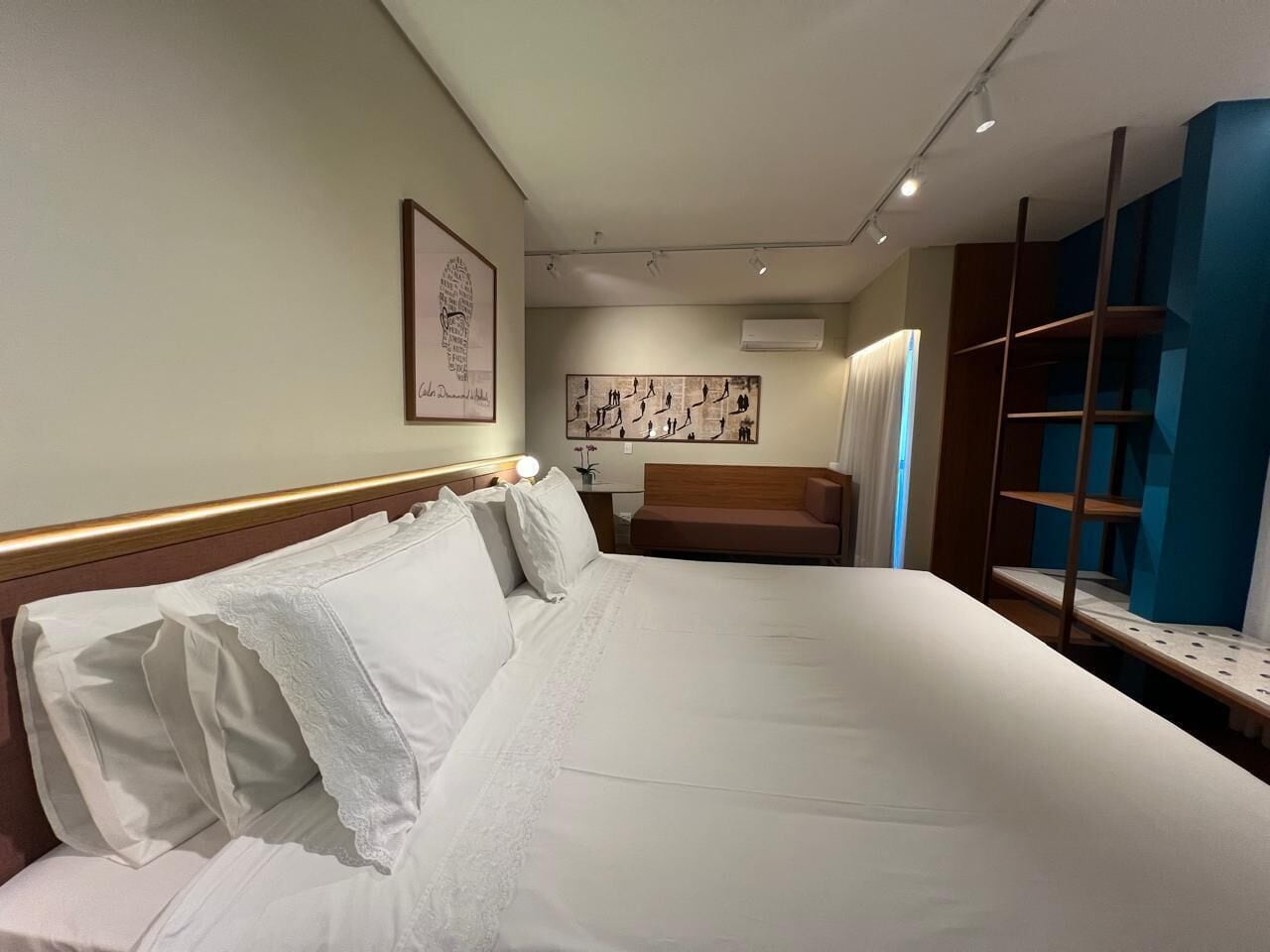 Premium King Room | Minibar, in-room safe, desk, soundproofing