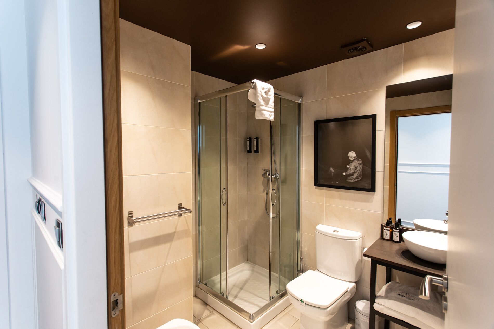 luxury room | bathroom | deep-soaking bathtub, free toiletries, hair dryer, towels