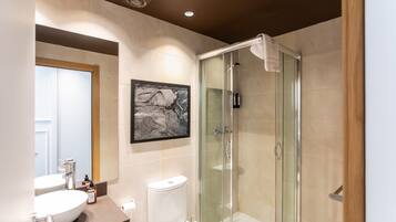 Badkamer met douche
