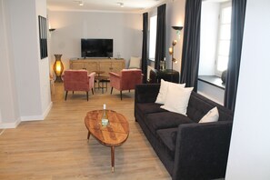 Family Suite | Living area