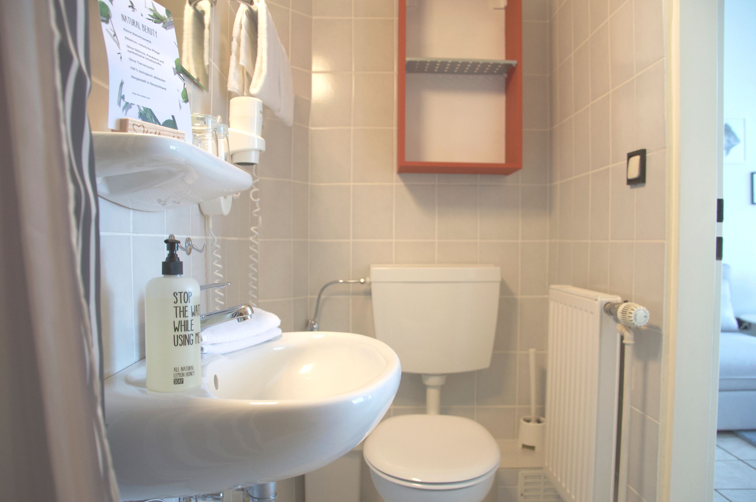 basic double room | bathroom | shower, hair dryer, towels