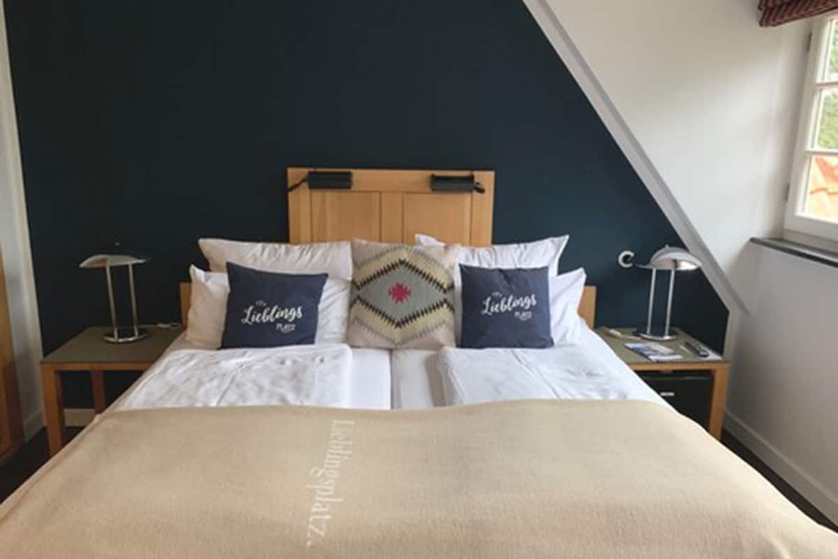 standard double room | premium bedding, free wifi, bed sheets