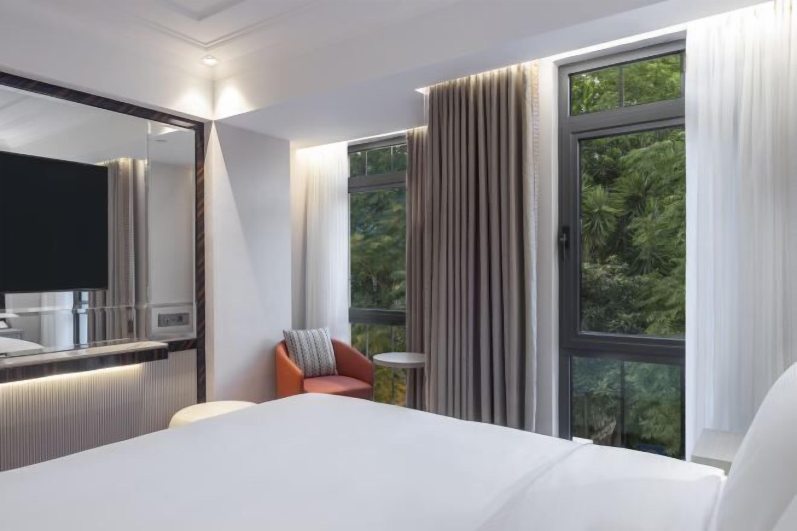 Minibar, in-room safe, blackout drapes, soundproofing