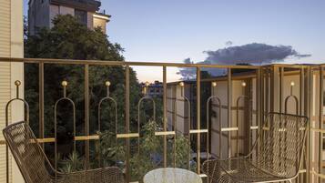 Deluxe-Zimmer, 1 King-Bett, Balkon | Ausblick vom Zimmer