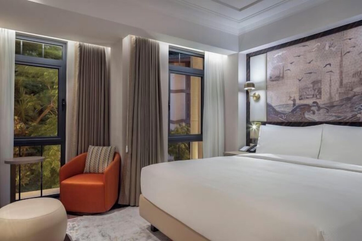 Minibar, in-room safe, blackout curtains, soundproofing