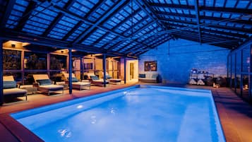 Indoor pool, 2 outdoor pools, pool umbrellas, pool loungers