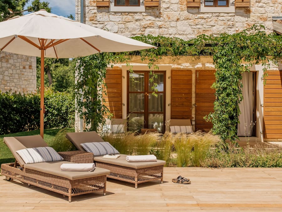 Premium bedding, pillowtop beds, free minibar, in-room safe