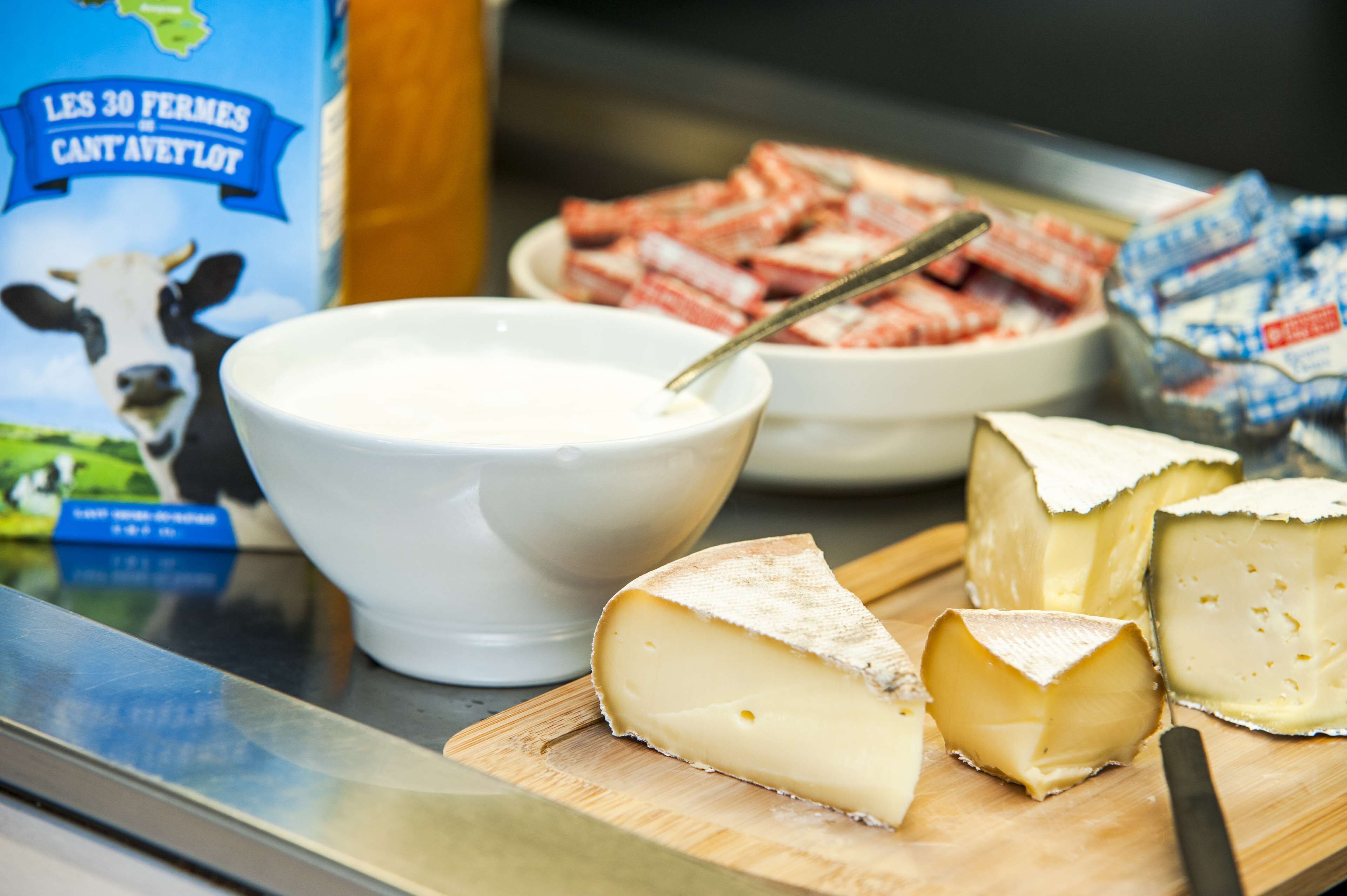 daily buffet breakfast (eur 12 per person)