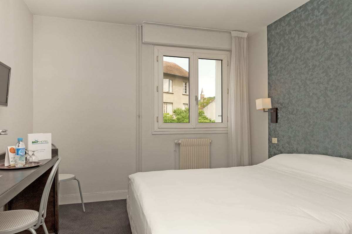 double room | desk, soundproofing, iron/ironing board, free wifi