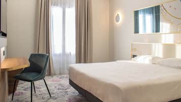 Doppelzimmer | Schreibtisch, schallisolierte Zimmer, Bügeleisen/Bügelbrett