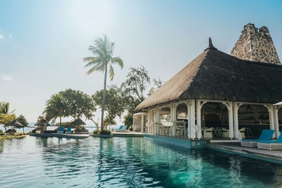 Radisson Blu Azuri Resort & Spa