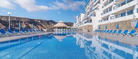 Kolam renang outdoor