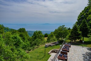View from room - Manthos Mountain Resort & Spa (Volos)