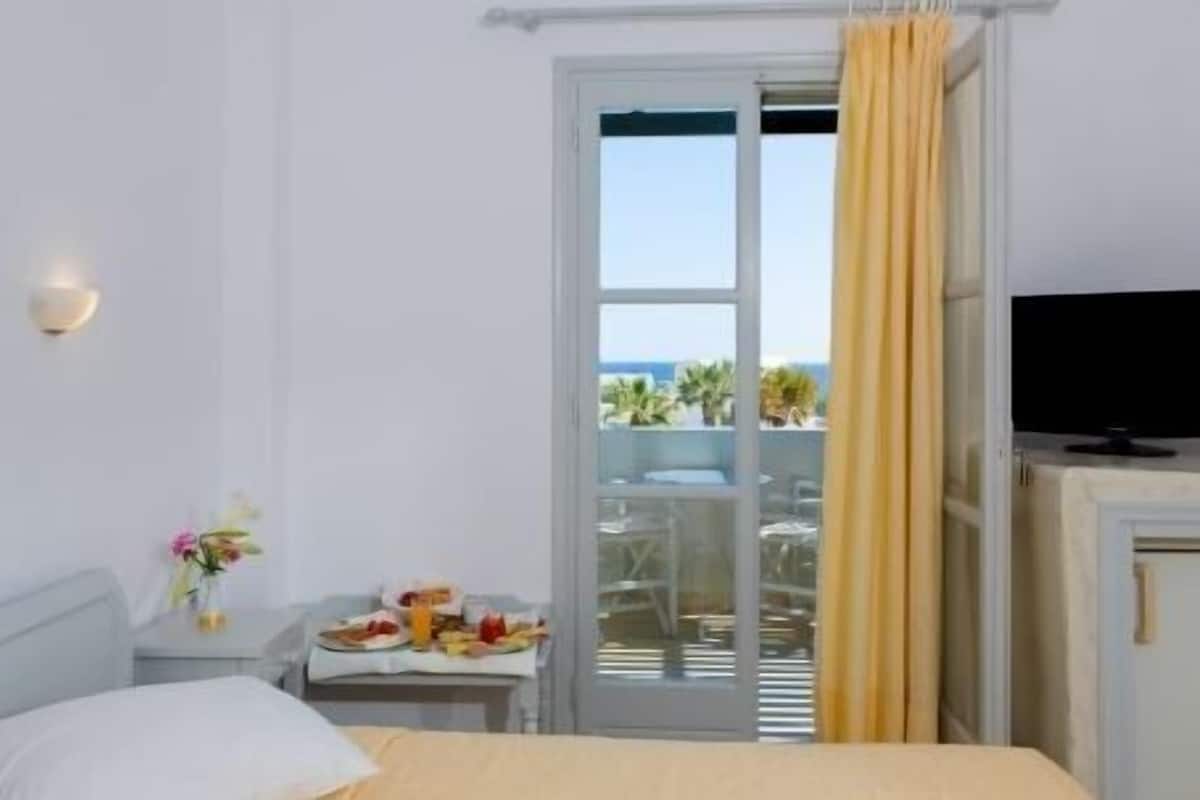 Double or Twin Room | Free WiFi, bed sheets