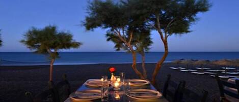 Breakfast, lunch, dinner served; Greek cuisine, al fresco dining