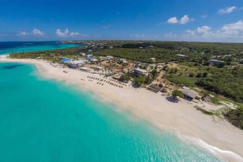 Beach nearby, sun-loungers, beach umbrellas