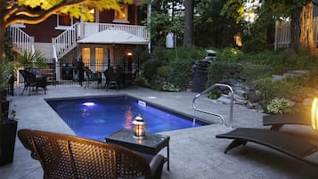 Outdoor pool, pool loungers