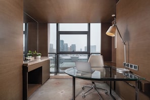 Premium Room | Free minibar items, in-room safe, desk, soundproofing