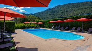 Outdoor pool, pool loungers