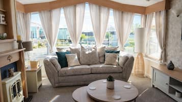 كارافان عائلي - بحمام مشترك | ردهة