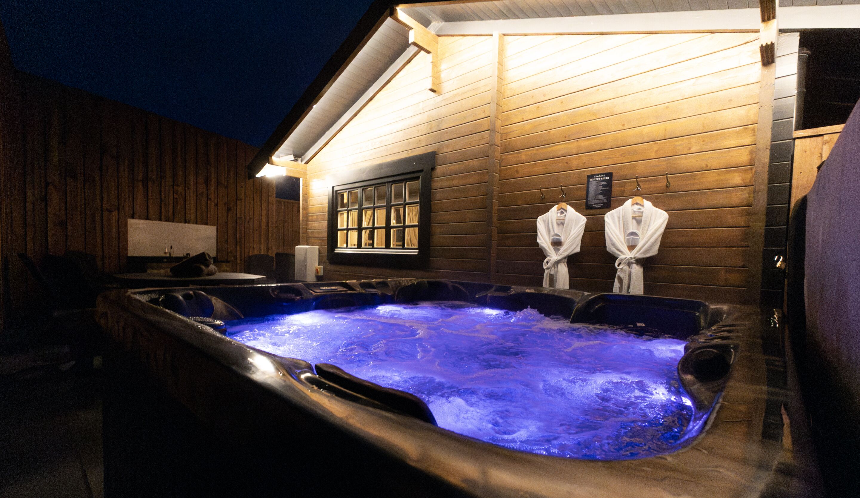 室外 Spa 池