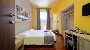 Een minibar, een kluis op de kamer, individueel gedecoreerd