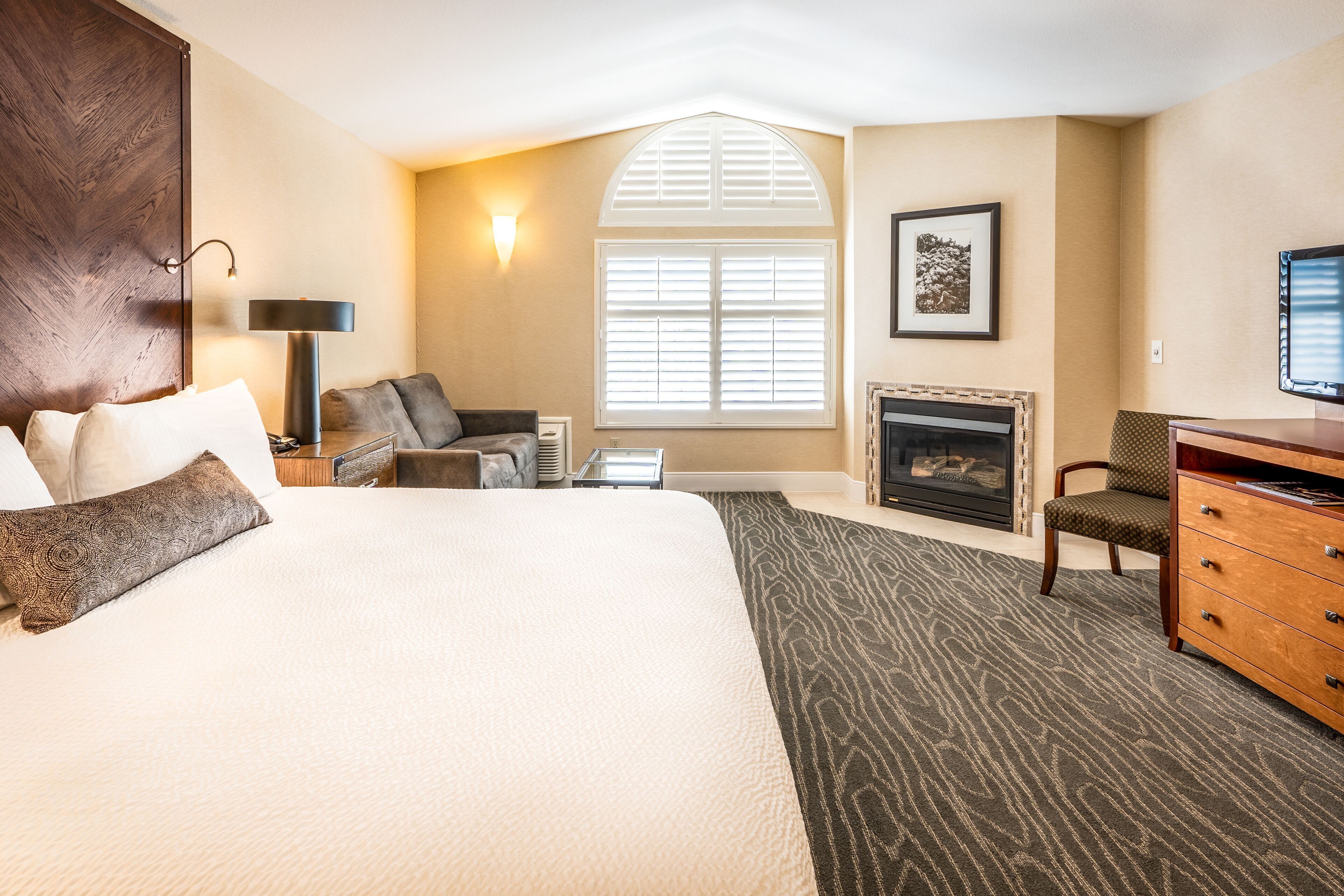 1 habitación, ropa de cama hipoalergénica y escritorio 