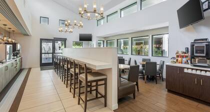 Best Western Plus Stevenson Manor