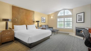 Suite, 1 King Bed, Non Smoking, Fireplace (2nd Floor) | 1 bedroom, hypo-allergenic bedding, desk, laptop workspace