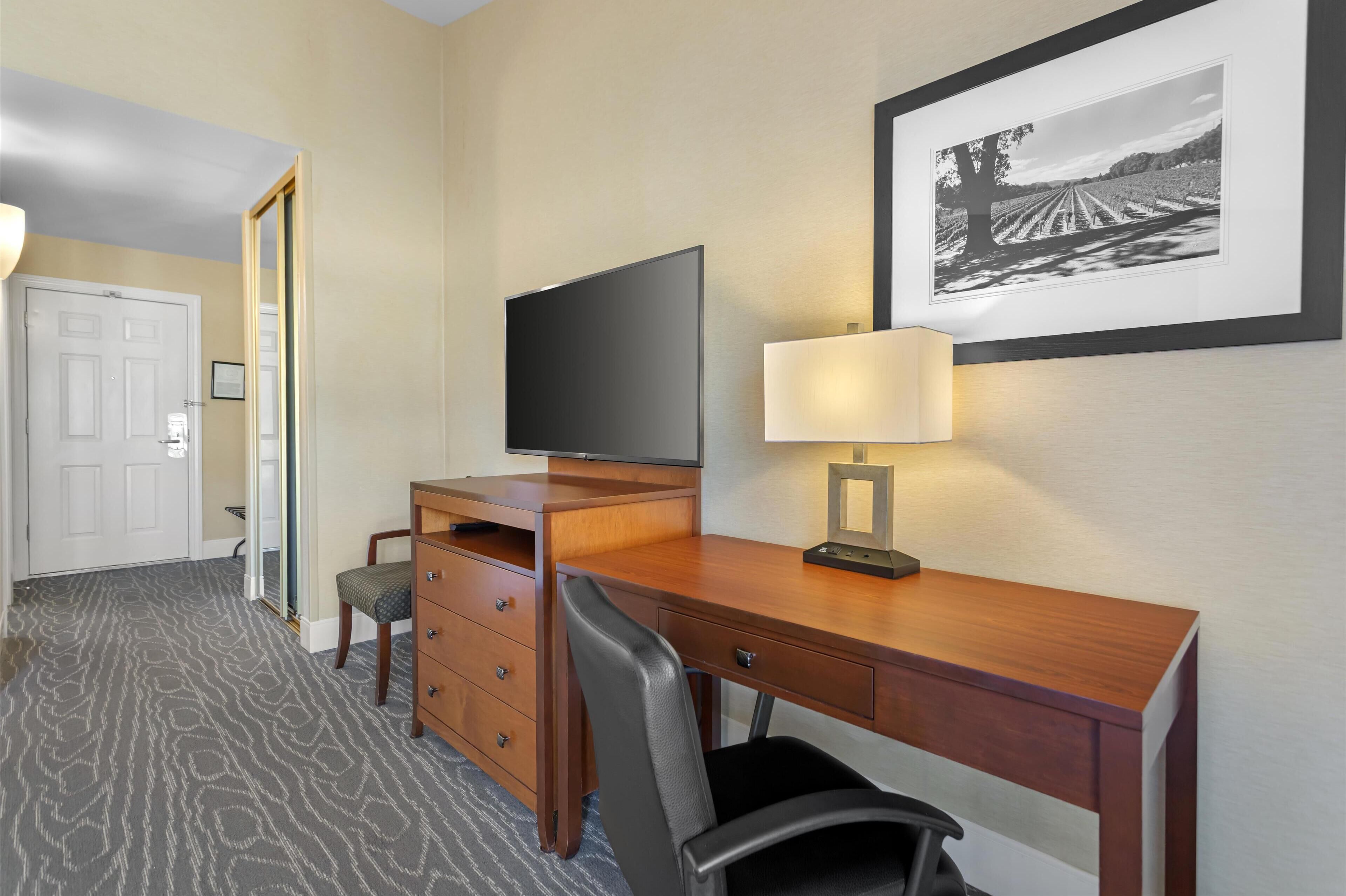 standard room, 1 king bed, non smoking, balcony (2nd floor) | 1 bedroom, hypo-allergenic bedding, desk, laptop workspace