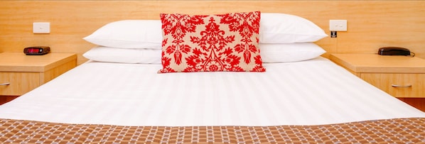 Kamar Twin Standar | Brankas, tirai kedap cahaya, setrika/meja setrika, dan Wi-Fi gratis