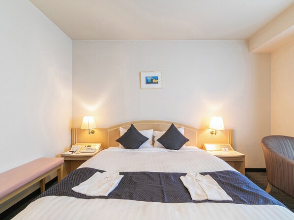 Superior-Doppelzimmer, Raucher | Schreibtisch, Bügeleisen/Bügelbrett, kostenloses WLAN, Bettwäsche