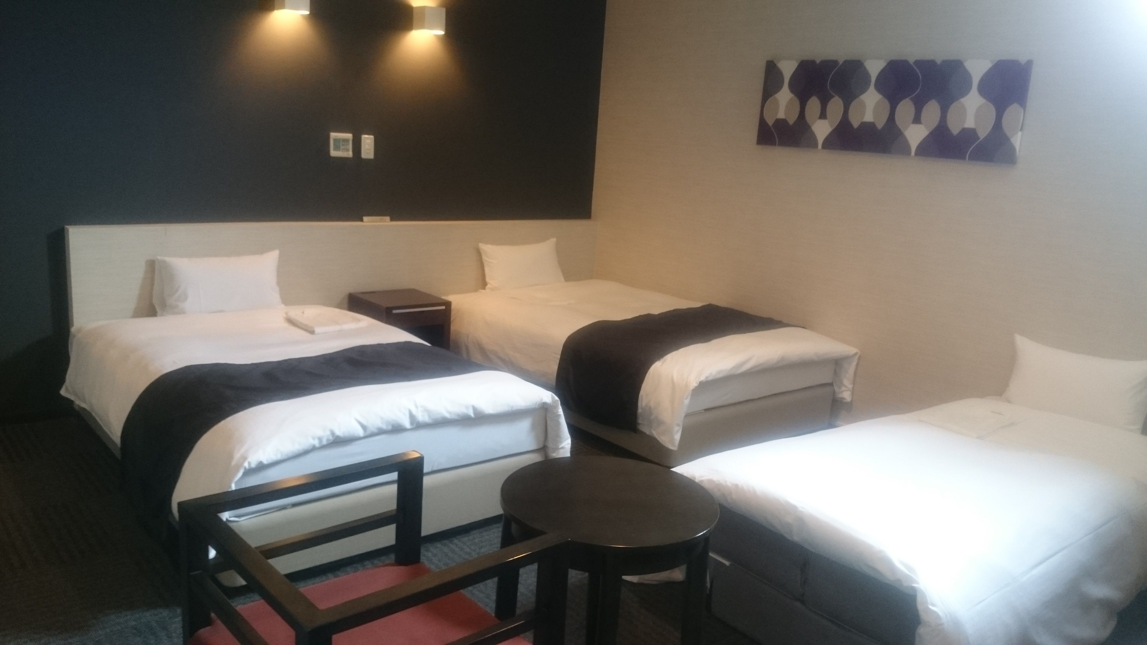 triple room, smoking | down duvets, in-room safe, desk, iron/ironing board