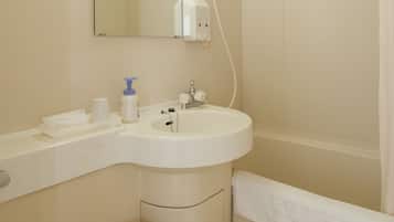 Combined shower/tub, slippers, electronic bidet, towels