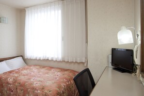 Escritorio, wifi gratis y ropa de cama 