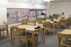 Breakfast served - Wakayama Daiichi Fuji Hotel (Wakayama)