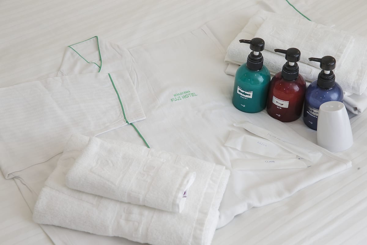 Bureau, accĂšs au Wi-Fi (inclus), literie fournie