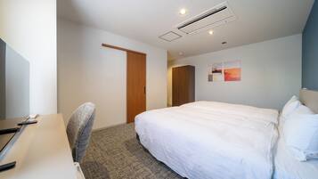 Deluxe Twin Room, Non Smoking | Desk, free WiFi, bed sheets